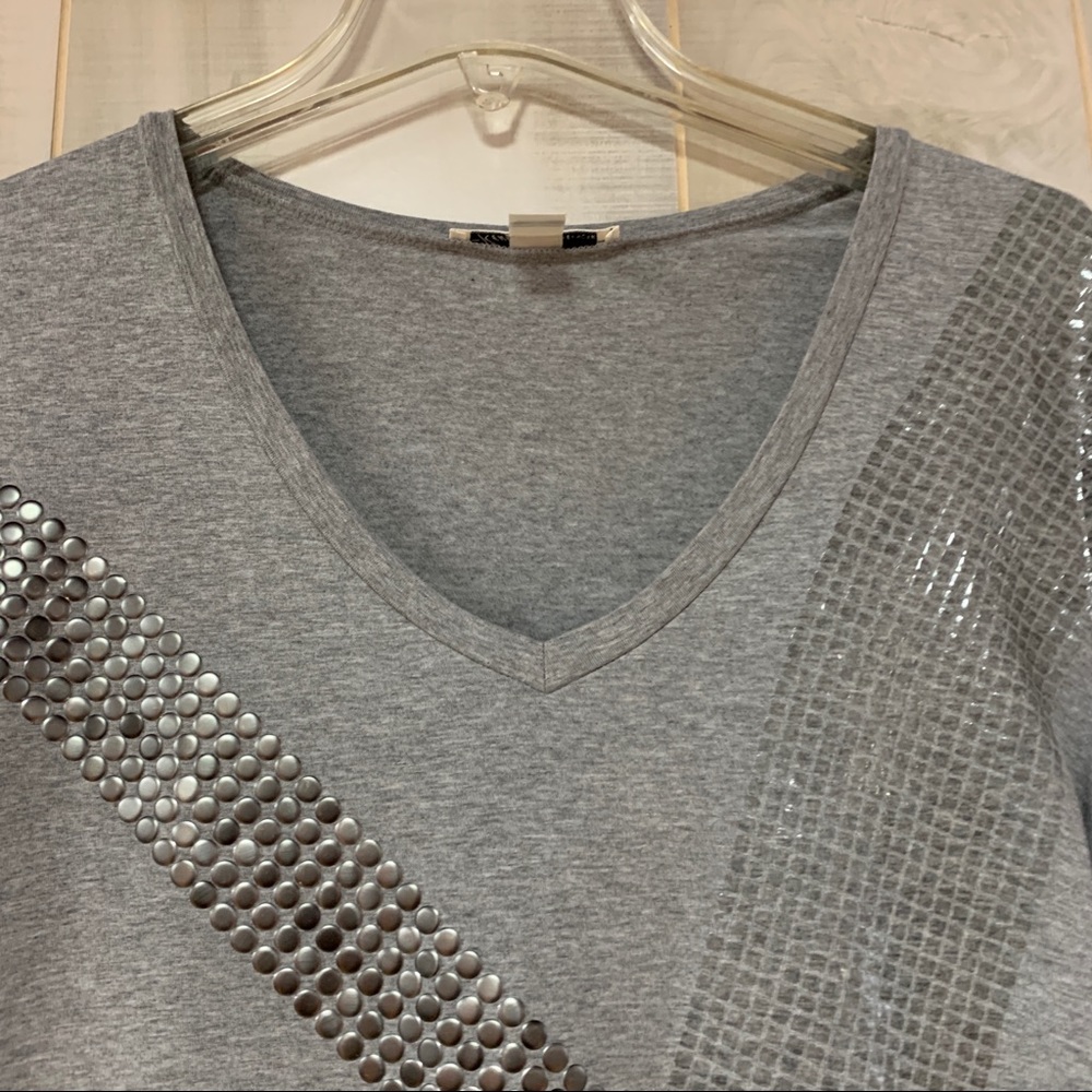 Kenneth Cole Grey Top Sequins Studs Ruched Arms S - Picture 8 of 8